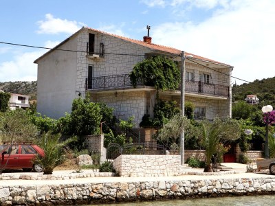 Apartment Three bedroom apartment near beach Vinišće, Trogir A-4892-b - Outdoor photo 5