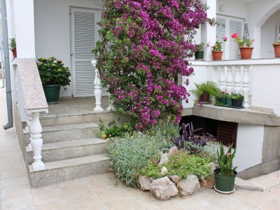 Apartment Two bedroom apartment with terrace and sea view Barbat, Rab A-4962-a - Outdoor photo 10