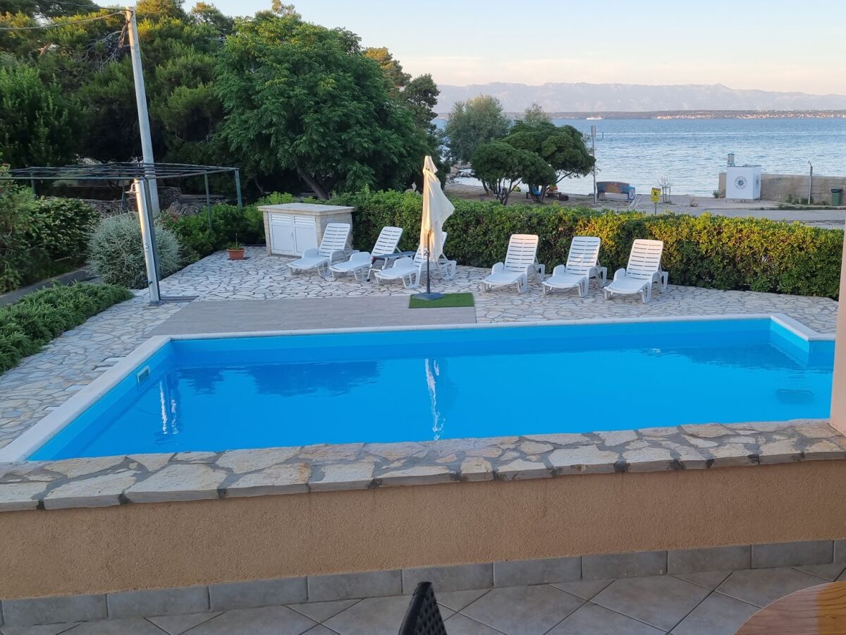 Apartment One bedroom apartment near beach Ugljan A-829-a