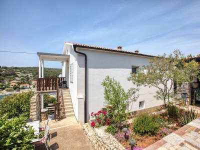 Apartment Studio flat with balcony and sea view Tisno, Murter AS-5128-a - Outdoor photo 4