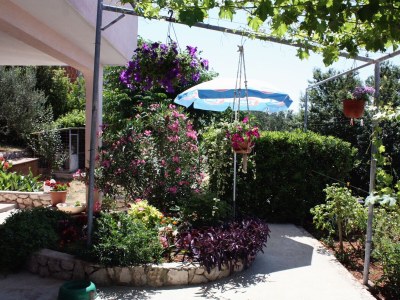 Holiday room with terrace and sea view Barbat, Rab S-5070-e - Outdoor photo 5