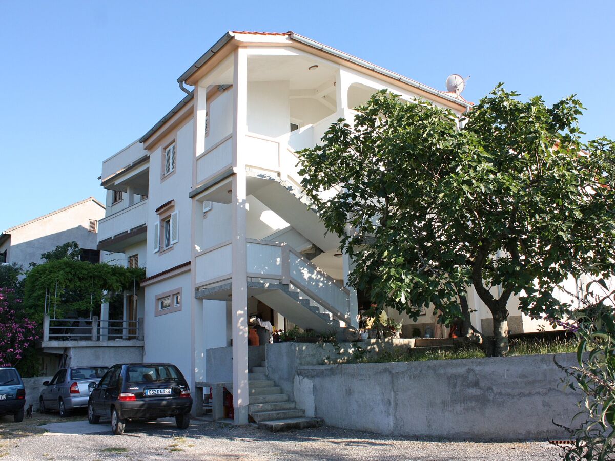 Apartment Two bedroom apartment with air-conditioning Kampor, Rab A-5059-b - Outdoor photo 4