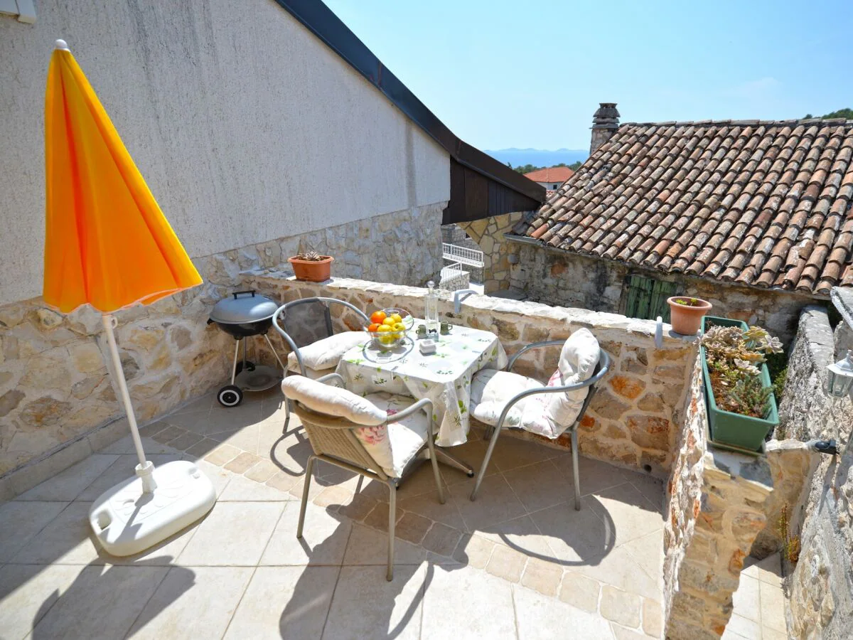 Apartment One bedroom apartment with terrace and sea view Murter A-5097-a