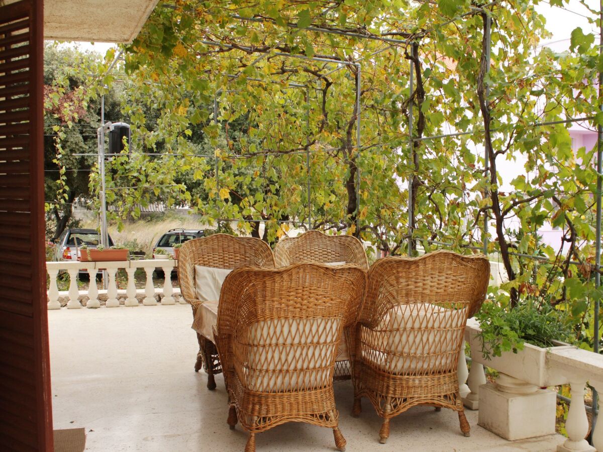 Apartment Four-bedroom apartment with terrace and sea view Vrsi - Mulo, Zadar A-5791-b