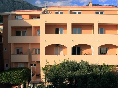 Apartment One bedroom apartment with terrace and sea view Tučepi, Makarska A-6058-a - Outdoor photo 3