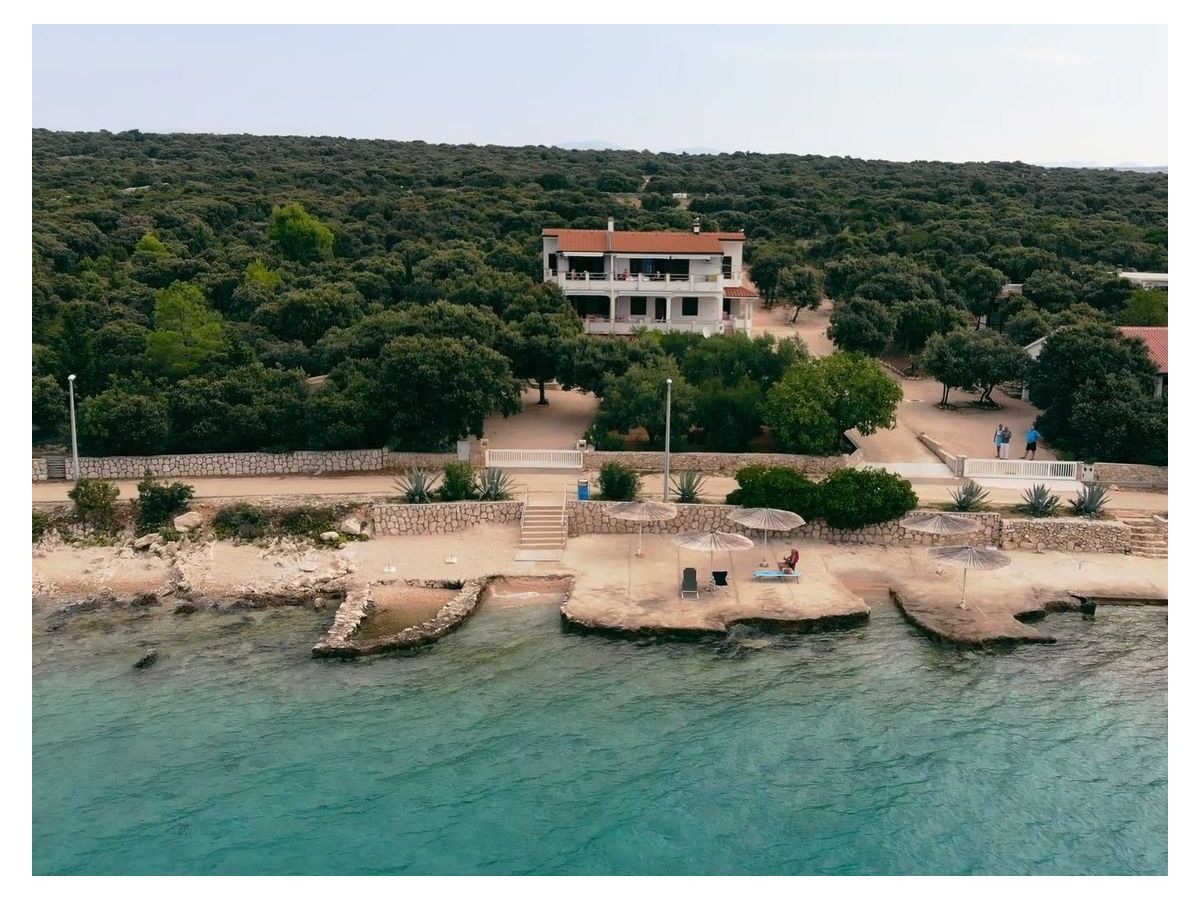 Apartment One bedroom apartment near beach Mandre, Pag A-6284-d - Outdoor photo 2