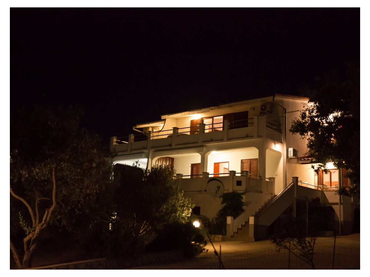 Apartment One bedroom apartment near beach Mandre, Pag A-6284-d - Outdoor photo 3