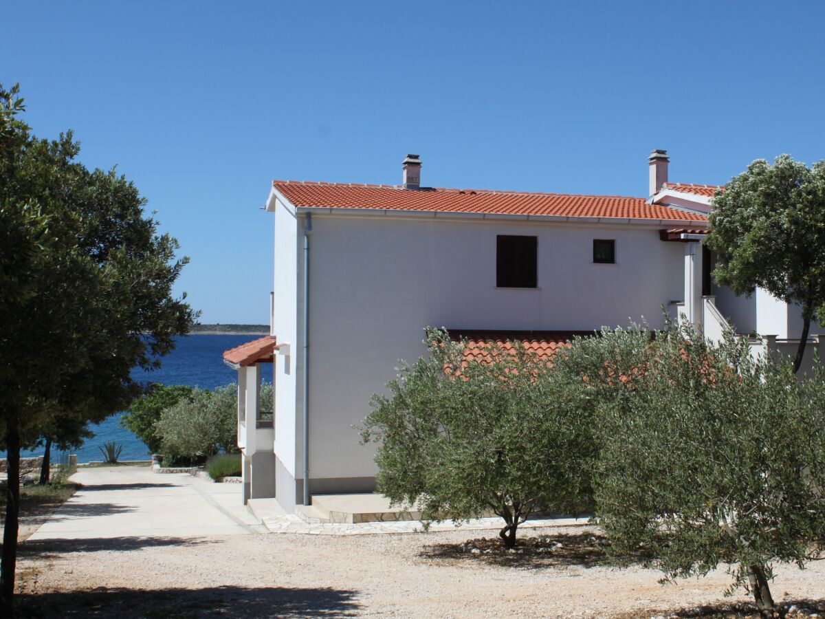 Apartment Studio flat near beach Mandre, Pag AS-6284-c - Outdoor photo 5