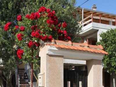 Apartment Two bedroom apartment with balcony and sea view Vodice A-6271-e - Outdoor photo 6