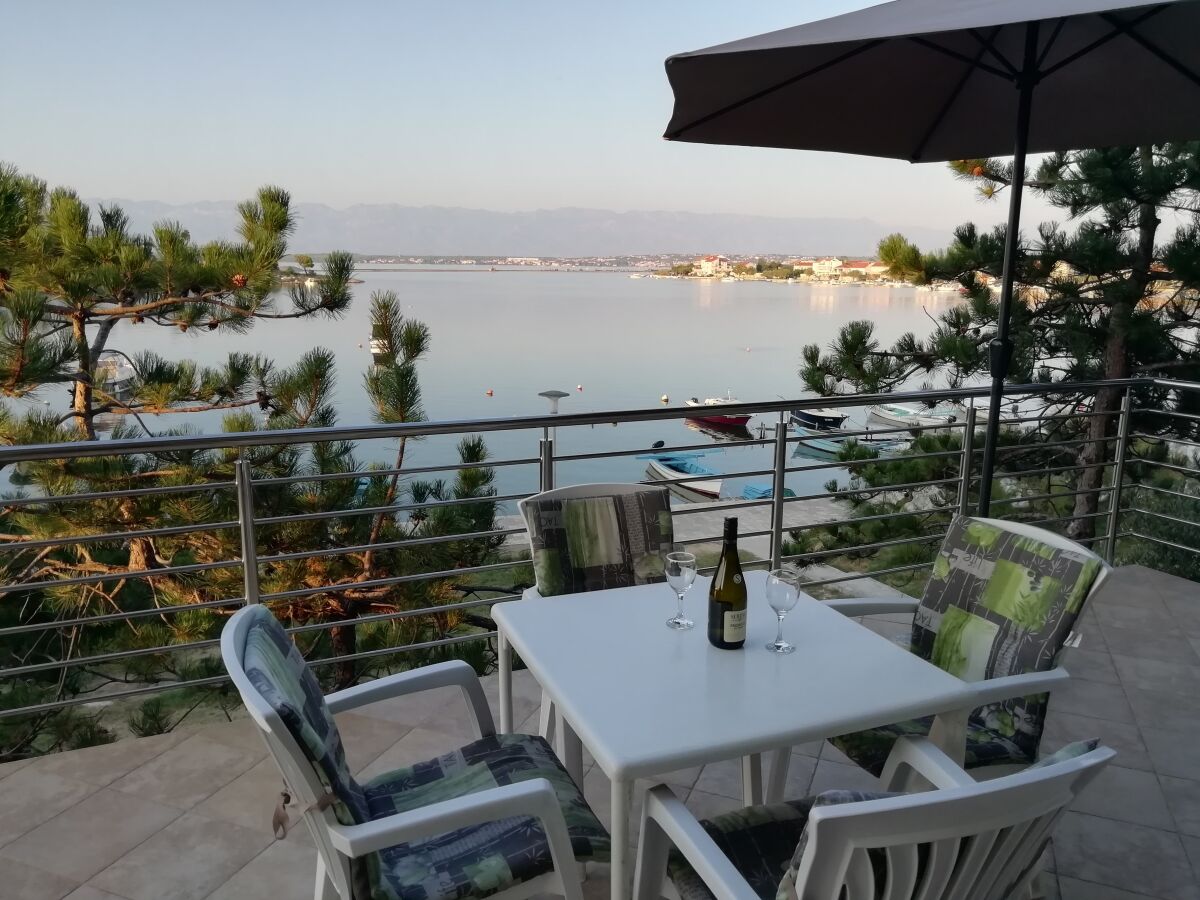 Apartment One bedroom apartment with terrace and sea view Nin, Zadar A-6153-b