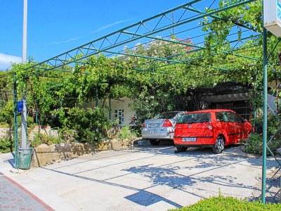 Holiday room with terrace and sea view Tučepi, Makarska S-6901-b - Outdoor photo 9