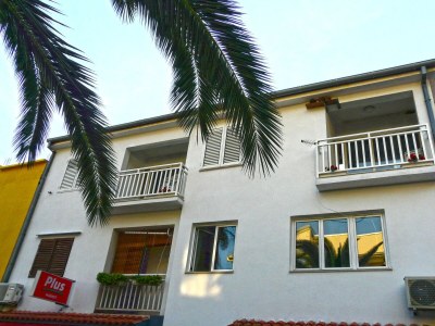 Apartment One bedroom apartment with balcony and sea view Drvenik Donja vala, Makarska A-6756-a - Outdoor photo 2