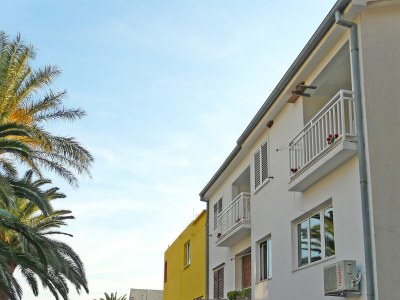 Apartment One bedroom apartment with balcony and sea view Drvenik Donja vala, Makarska A-6756-a - Outdoor photo 4