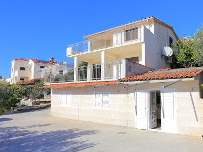 Apartment Two bedroom apartment near beach Okrug Donji, Čiovo A-6859-d - Outdoor photo 5