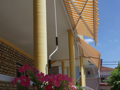 Apartment One bedroom apartment with terrace and sea view Starigrad, Paklenica A-6623-e - Outdoor photo 9