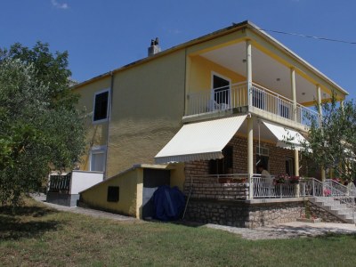 Apartment One bedroom apartment with terrace and sea view Starigrad, Paklenica A-6623-g - Outdoor photo 3