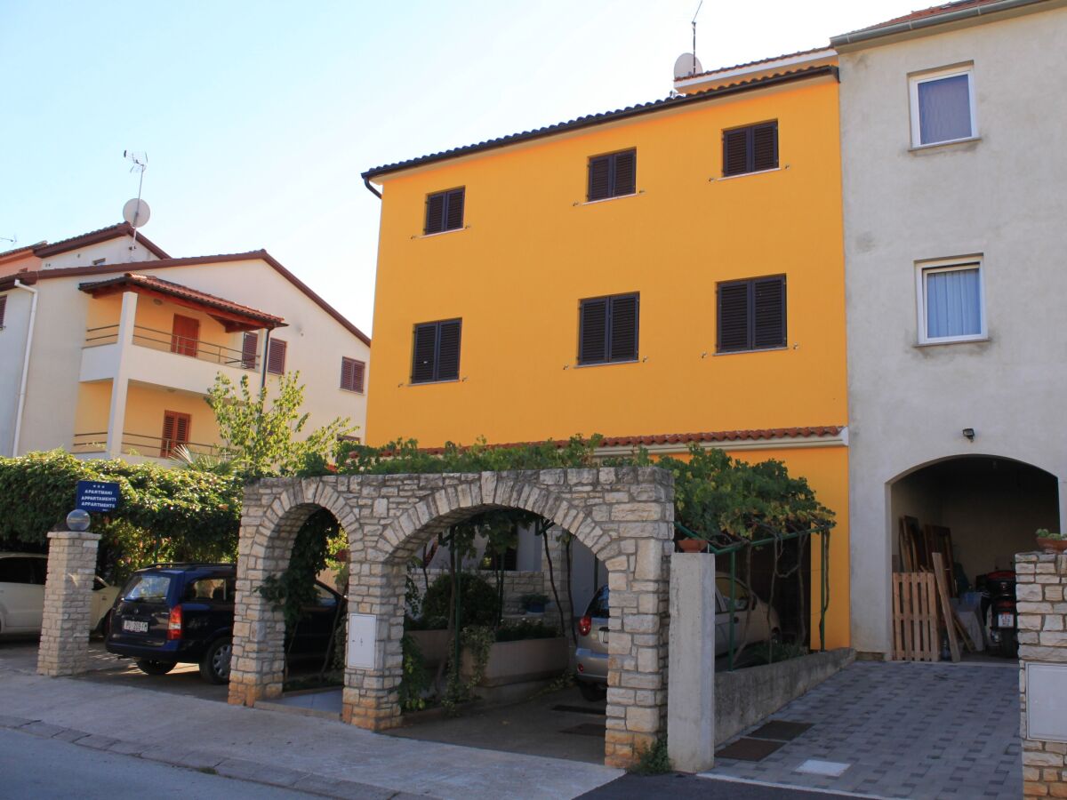 Apartment Two bedroom apartment with terrace and sea view Fažana A-7234-b - Outdoor photo 2