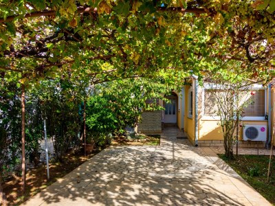 Apartment Three bedroom apartment with terrace Valbandon, Fažana A-7352-a - Outdoor photo 4