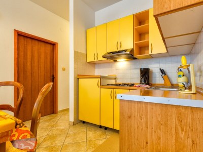 Apartment Two bedroom apartment with terrace and sea view Mali Lošinj, Lošinj A-8026-b - Outdoor photo 10