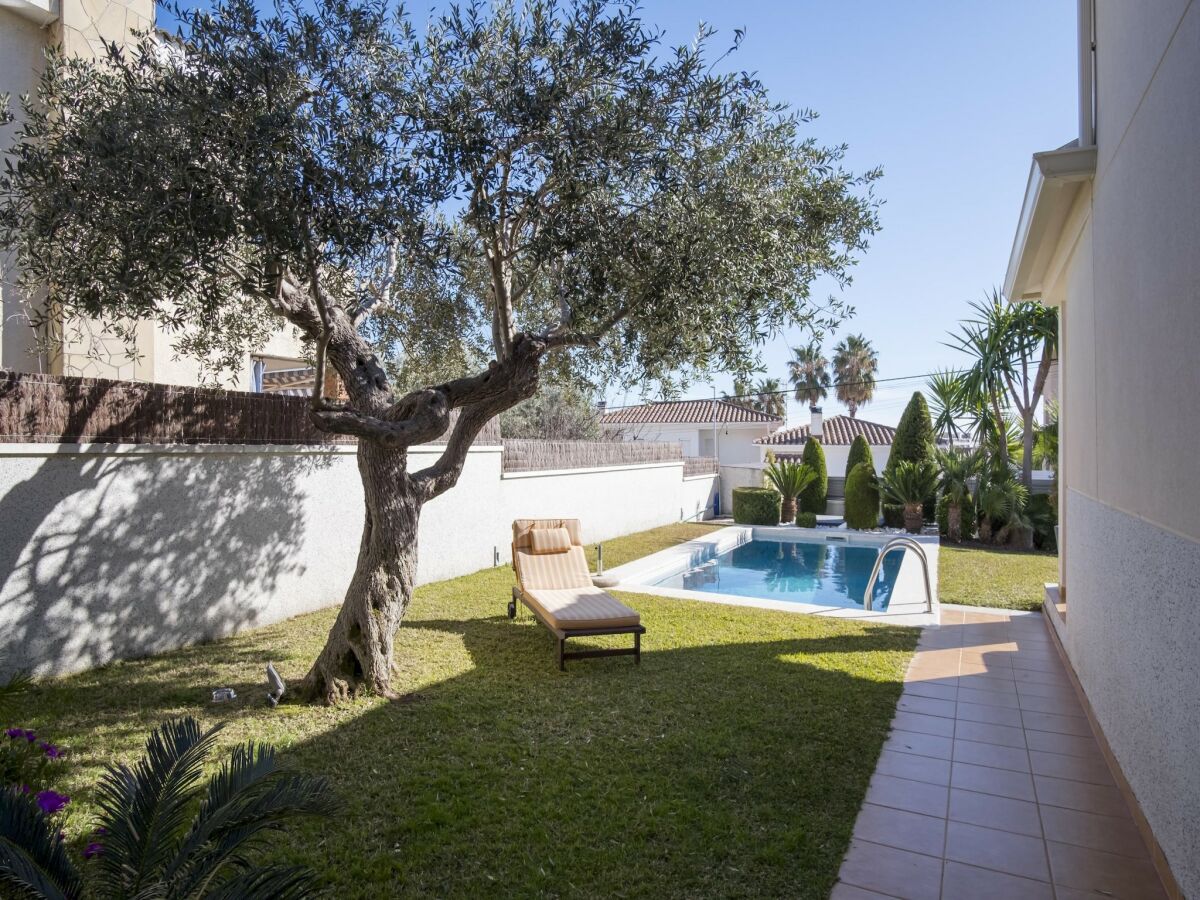 Villa Belvilla by OYO Casa Linda - Outdoor photo 5