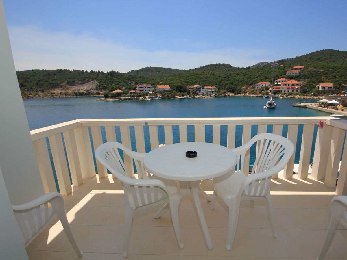 Apartment One bedroom apartment near beach Zaglav, Dugi otok A-8144-c