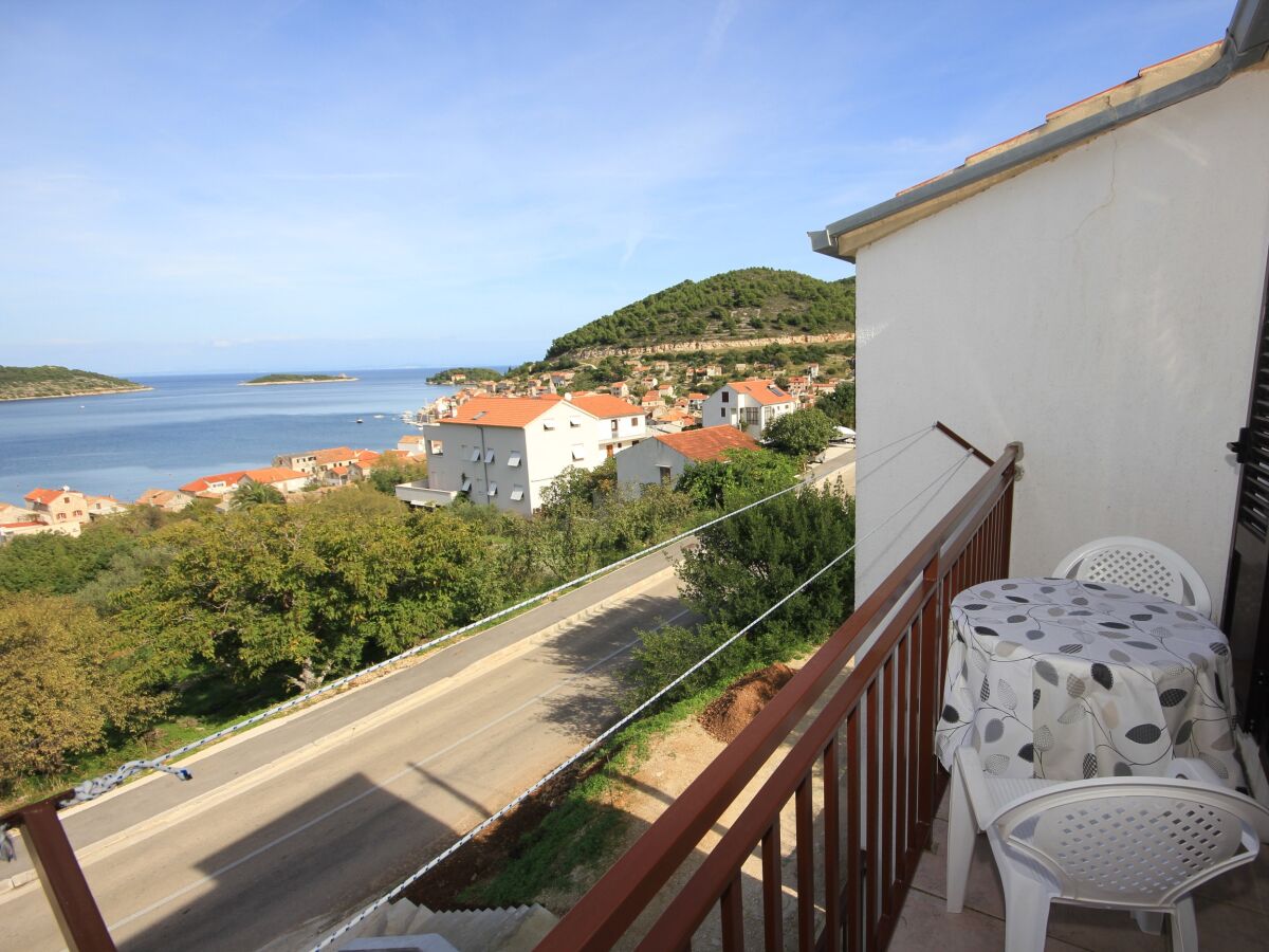 Apartment Two bedroom apartment with balcony and sea view Vis A-8448-a