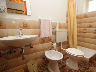 Apartment One bedroom apartment with balcony and sea view Kukljica, Ugljan A-8277-c - Outdoor photo 10