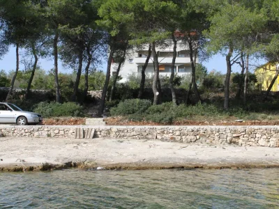 Apartment One bedroom apartment near beach Cove Mala Lamjana, Ugljan A-8461-a - Outdoor photo 3