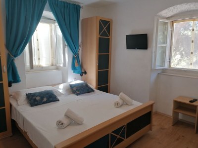 Apartment One bedroom apartment with terrace and sea view Milna, Vis A-8490-a - Outdoor photo 16