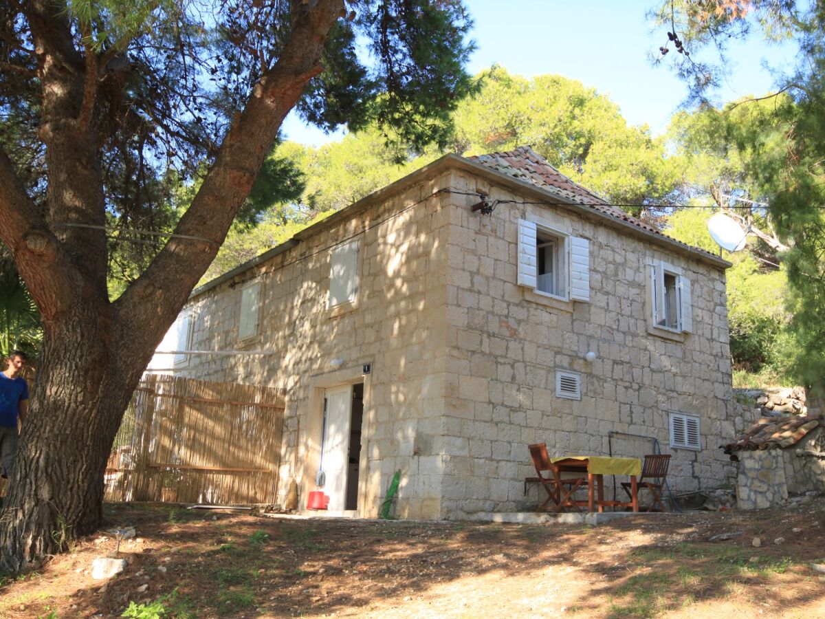 Apartment Studio flat with terrace and sea view Milna, Vis AS-8490-a - Outdoor photo 2