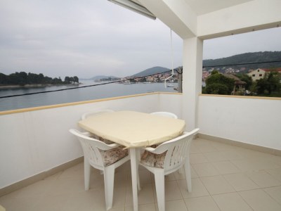Apartment One bedroom apartment near beach Preko, Ugljan A-8515-b in Preko - Apartment