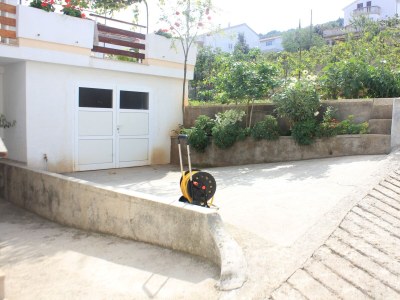 Apartment Two bedroom apartment near beach Kali, Ugljan A-8503-a - Outdoor photo 16