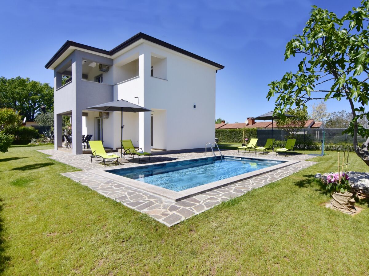 Apartment Two bedroom apartment with terrace Čepljani, Umag A-23565-b - Outdoor photo 4