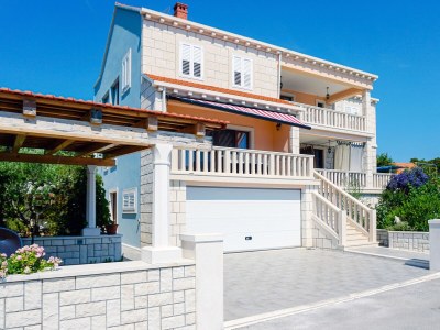 Apartment One bedroom apartment near beach Lumbarda, Korčula A-9325-b - Outdoor photo 2