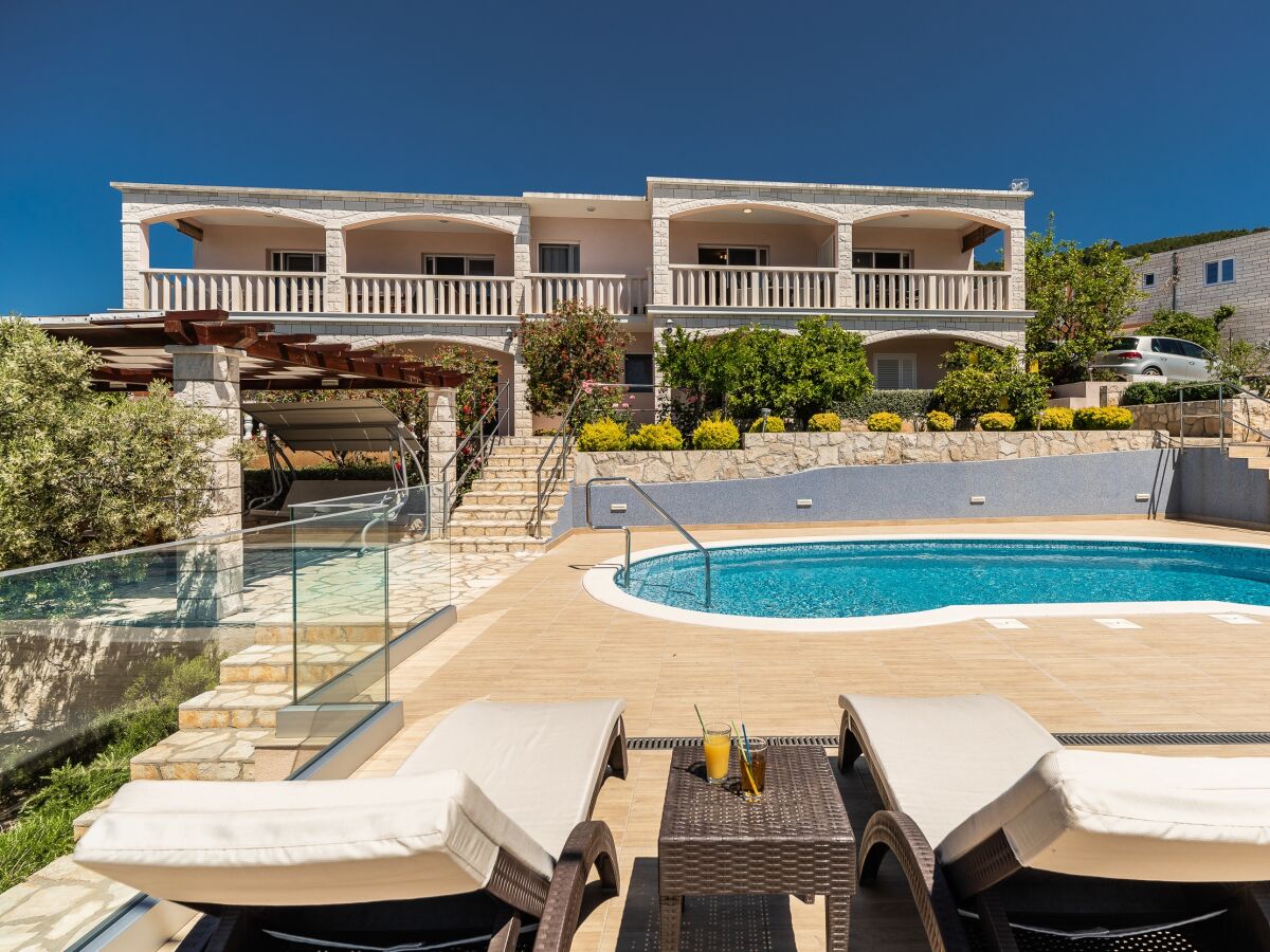Apartment Two bedroom apartment near beach Prižba, Korčula A-10056-d - Outdoor photo 2