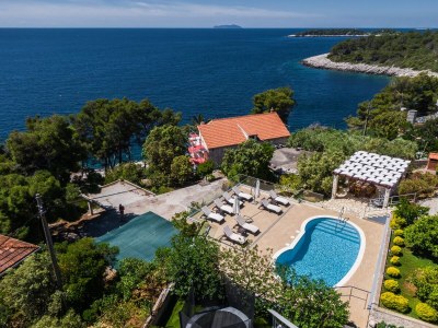 Apartment Two bedroom apartment near beach Prižba, Korčula A-10056-d - Outdoor photo 7