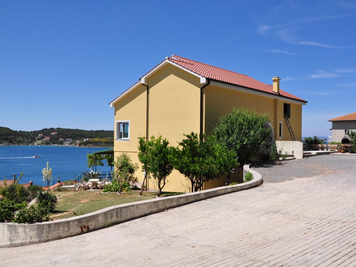 Apartment Two bedroom apartment with terrace and sea view Supetarska Draga - Gornja, Rab A-5055-c