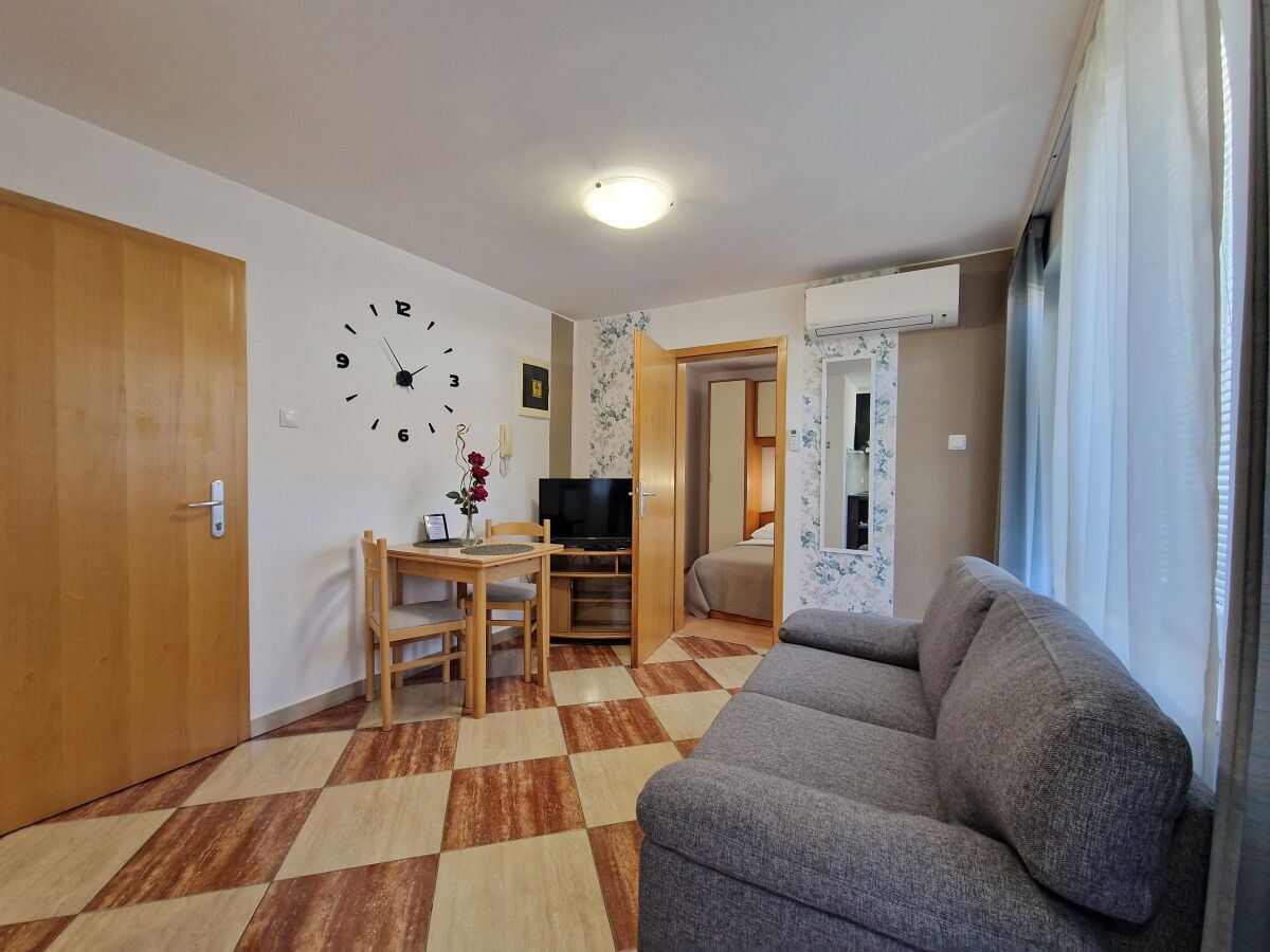 Apartment One bedroom apartment with balcony Baška, Krk A-18775-a - Outdoor photo 5