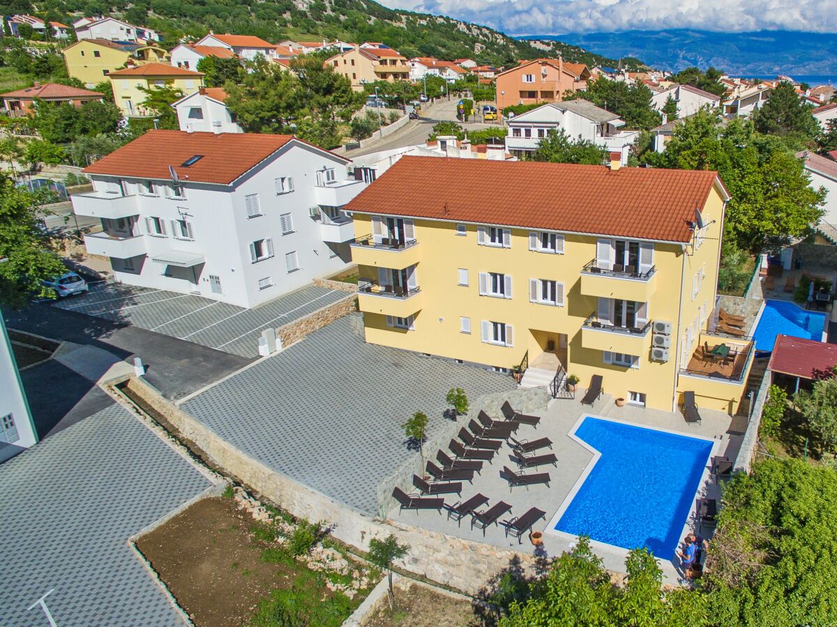 Apartment One bedroom apartment with terrace Baška, Krk A-18780-c