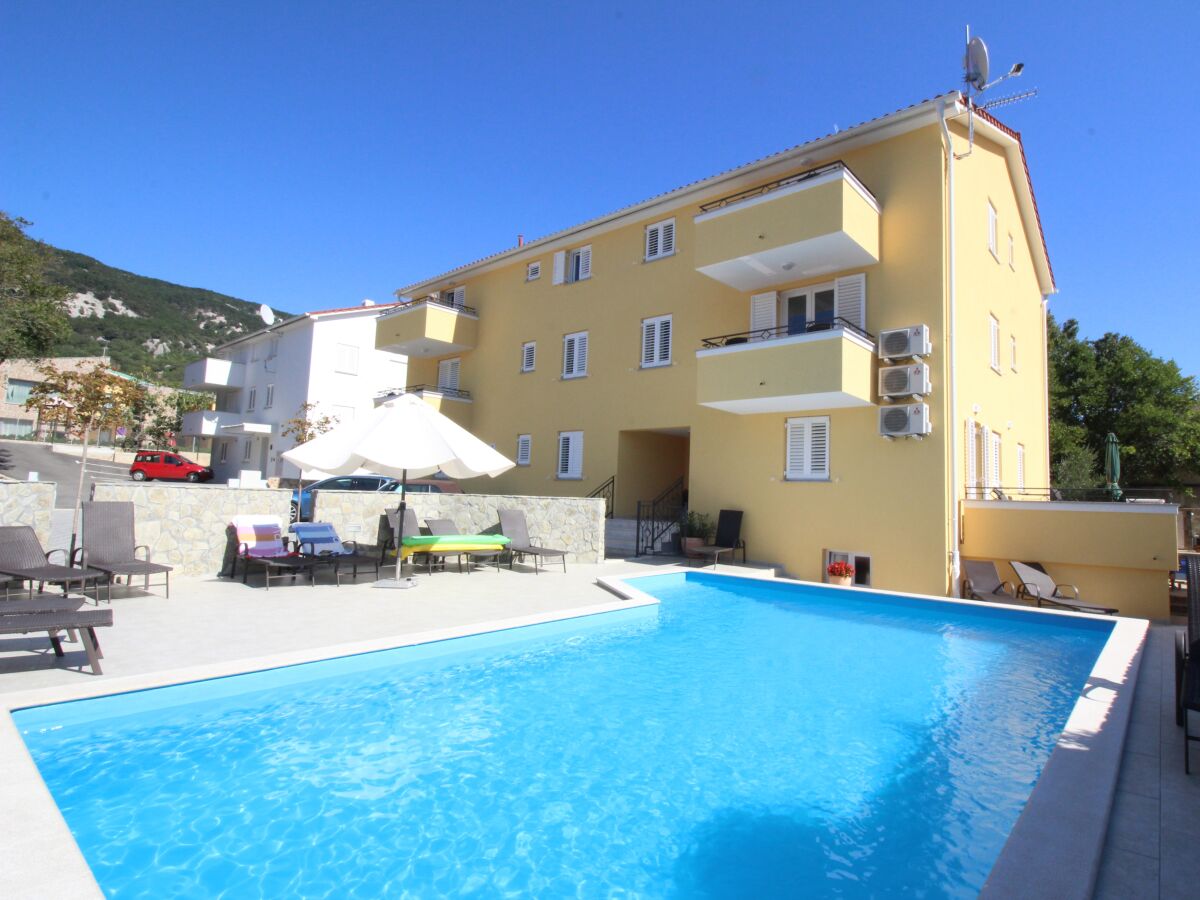 Apartment Two bedroom apartment with balcony Baška, Krk A-18780-d - Outdoor photo 4