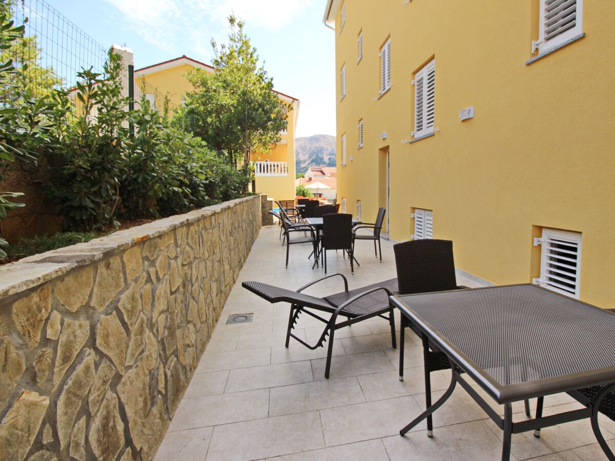 Apartment One bedroom apartment with air-conditioning Baška, Krk A-18785-a - Outdoor photo 4