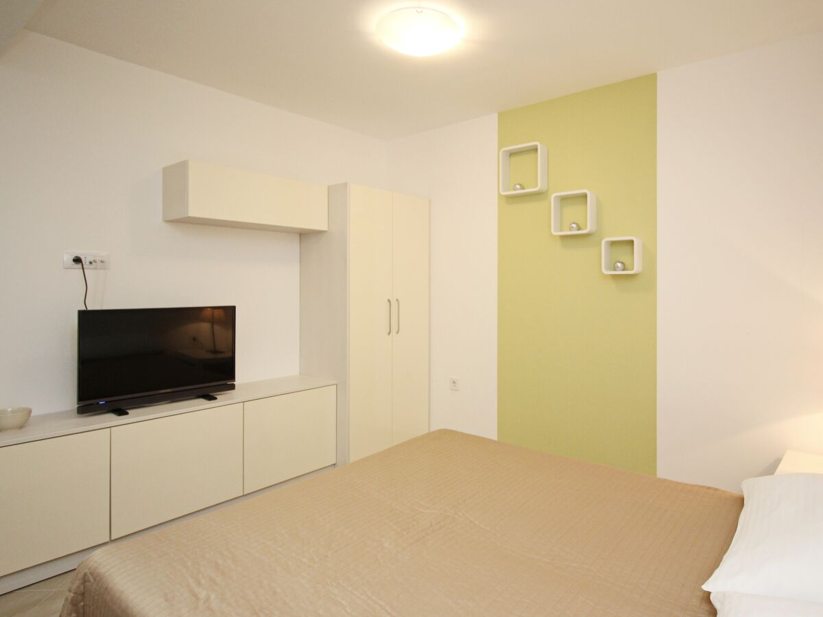Apartment Studio flat with air-conditioning Baška, Krk AS-18785-a