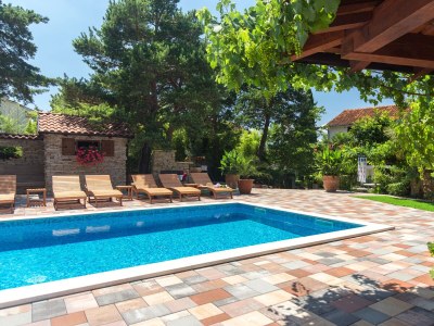 Apartment One bedroom apartment with terrace and sea view Malinska, Krk A-20370-a - Outdoor photo 4