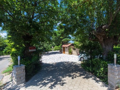 Apartment One bedroom apartment with terrace Malinska, Krk A-20370-d - Outdoor photo 11