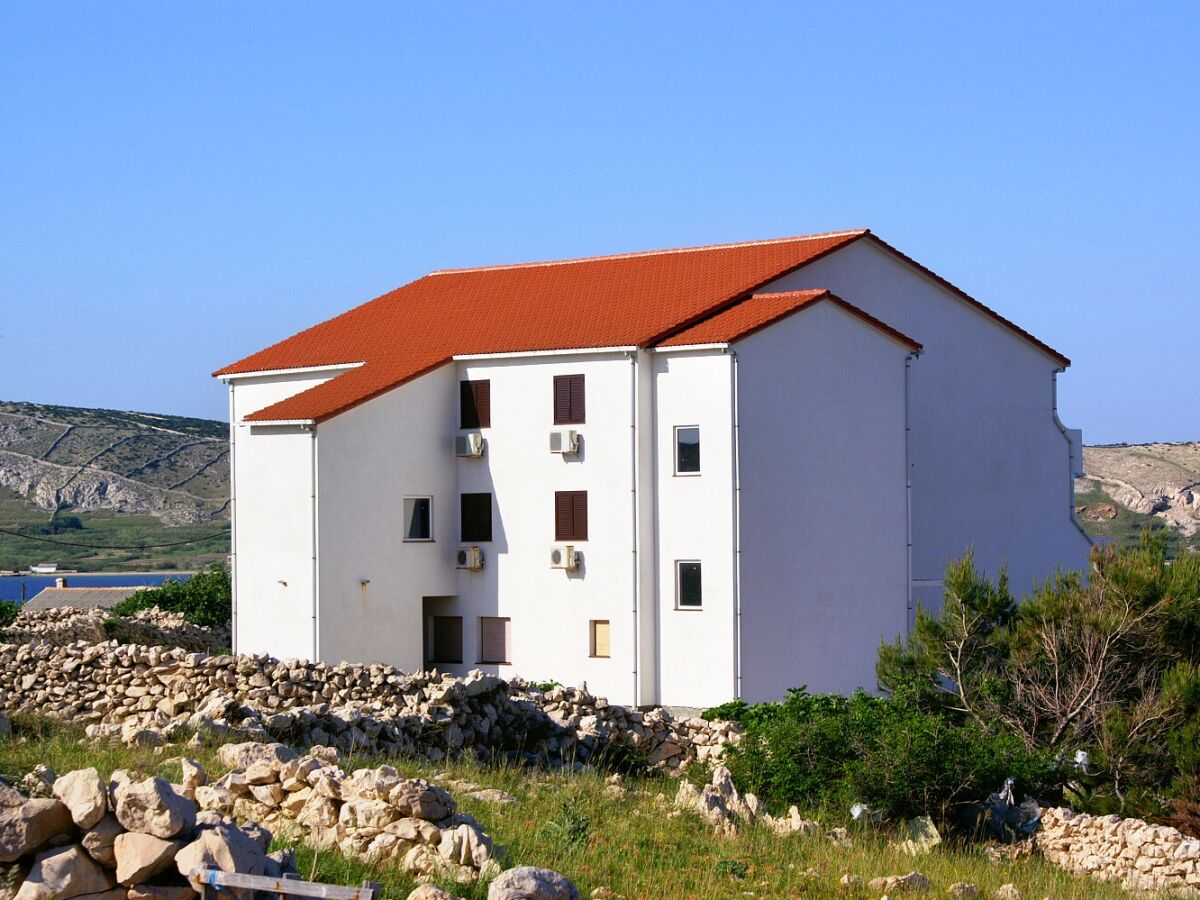 Apartment One bedroom apartment near beach Kustići, Pag A-4087-d - Outdoor photo 4