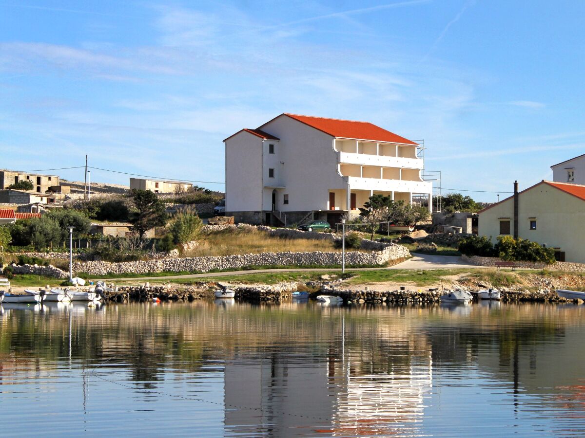 Apartment One bedroom apartment near beach Kustići, Pag A-4087-e - Outdoor photo 2