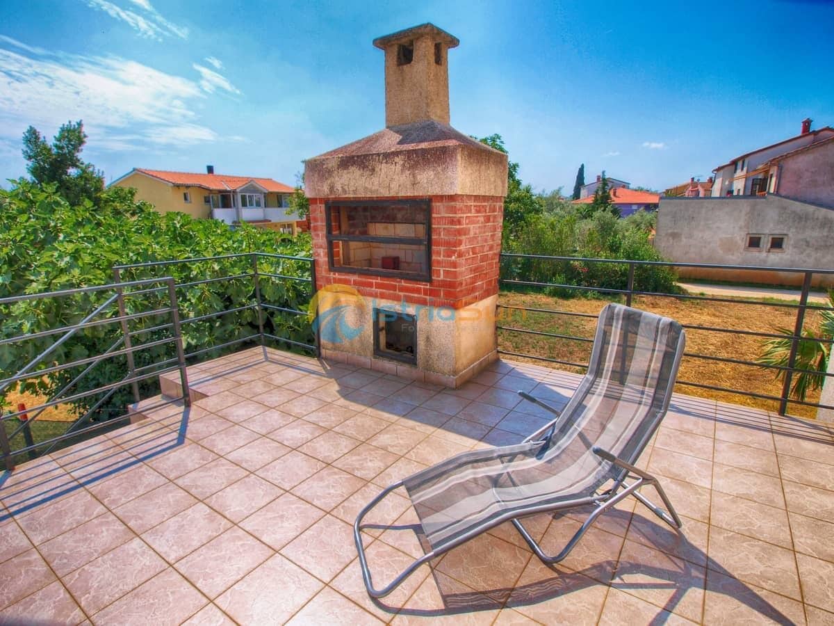 Apartment Three bedroom apartment with terrace Fažana A-20637-a - Outdoor photo 4