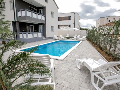 Apartment Two bedroom apartment with terrace Vrsi - Mulo, Zadar A-24110-a - Outdoor photo 5