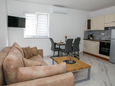 Apartment One bedroom apartment with balcony Vrsi - Mulo, Zadar A-24110-c in Vrsi - Apartment