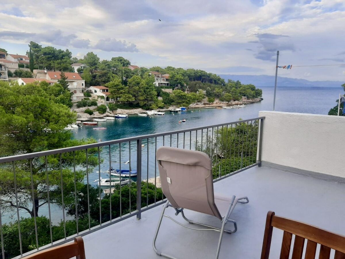 Apartment One bedroom apartment near beach Basina, Hvar A-24120-b